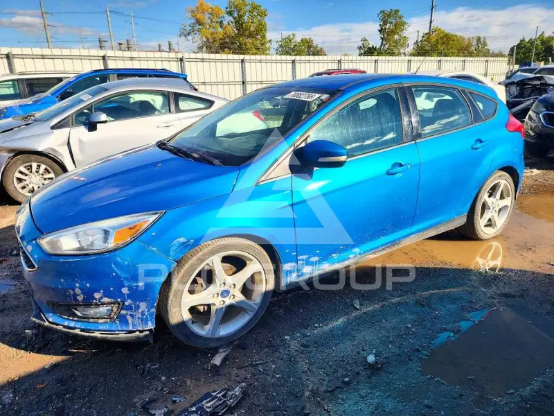 2015 Ford FOCUS фото