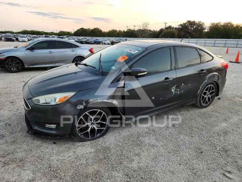 2015 Ford FOCUS фото