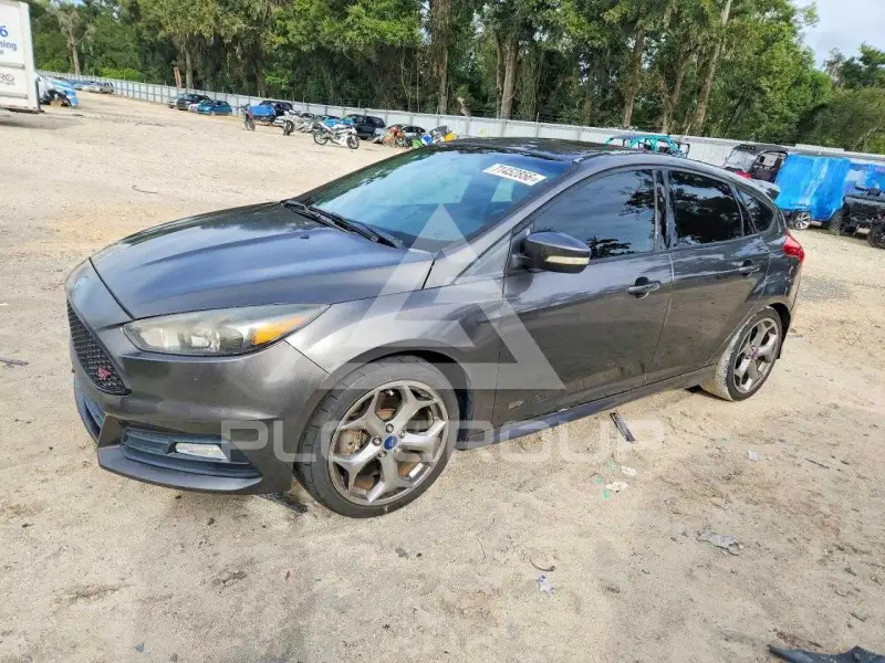 2015 Ford FOCUS photo
