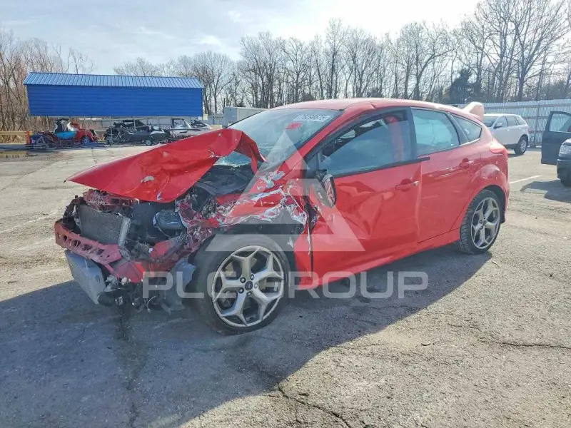 2015 Ford FOCUS фото