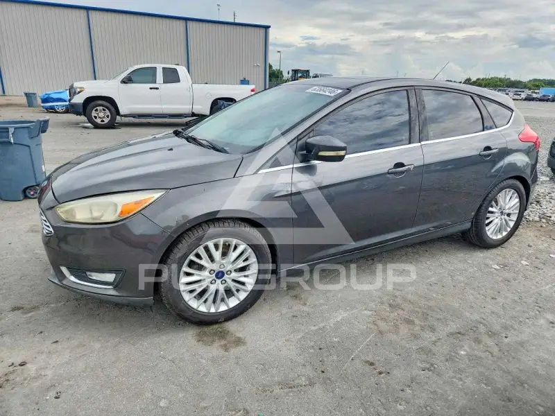 2015 Ford FOCUS фото
