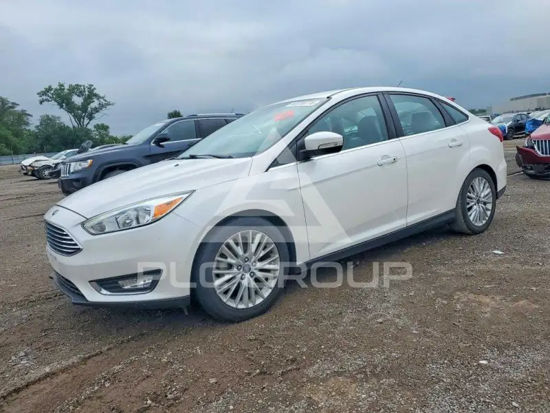 2015 Ford FOCUS фото