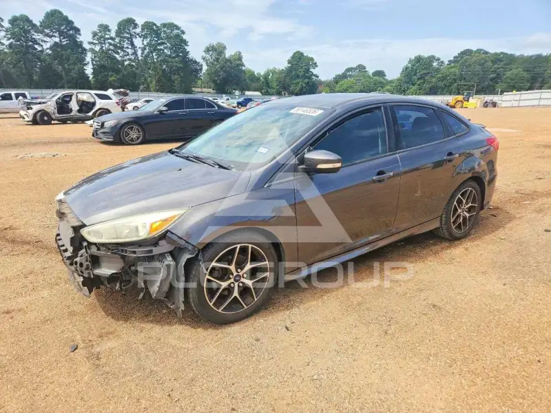 2015 Ford FOCUS фото