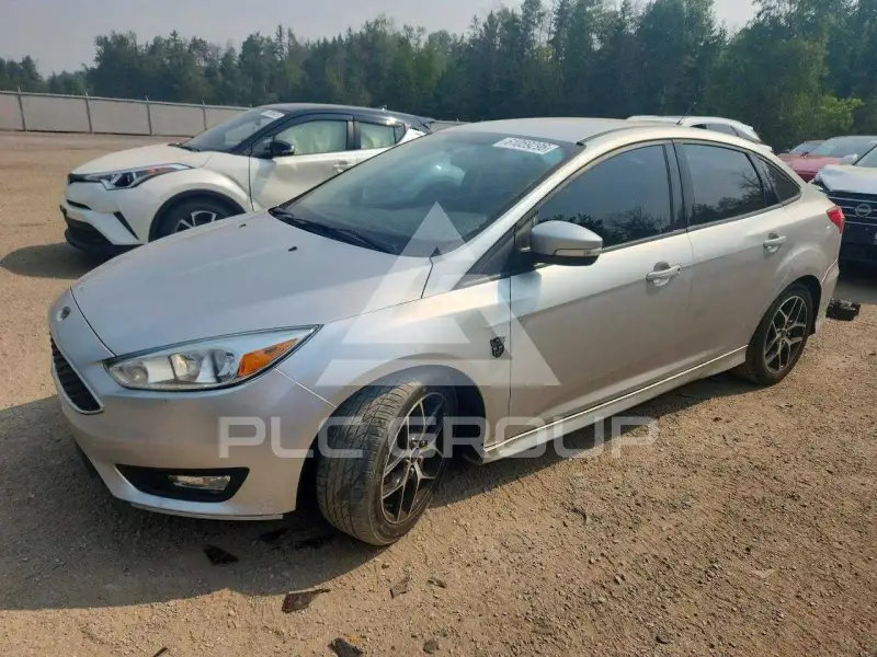 2015 Ford FOCUS фото