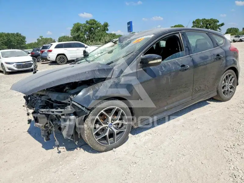 2015 Ford FOCUS photo