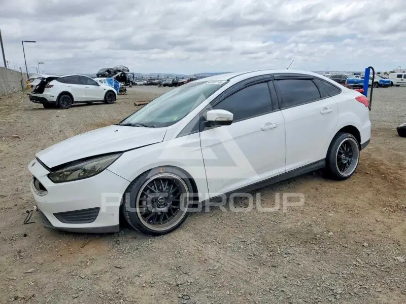 2015 Ford FOCUS фото