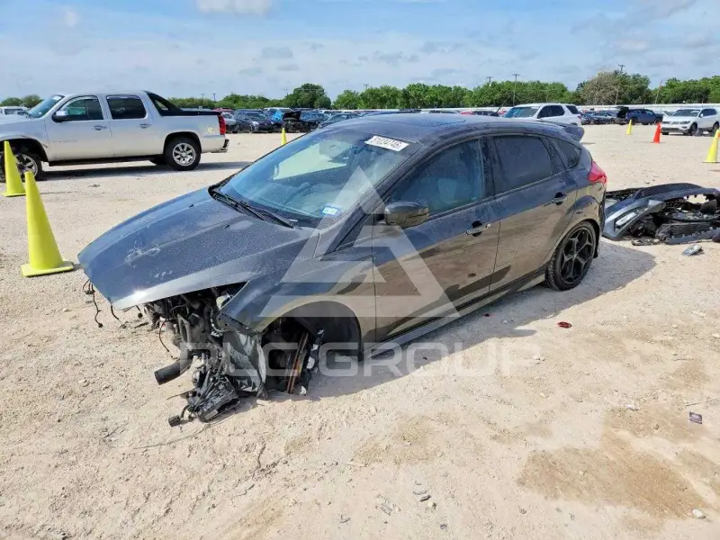 2015 Ford FOCUS фото