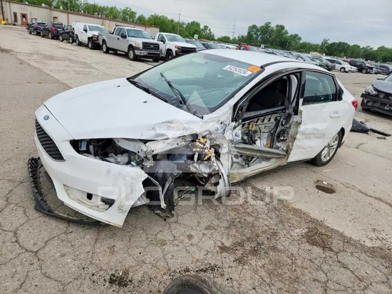 2015 Ford FOCUS фото