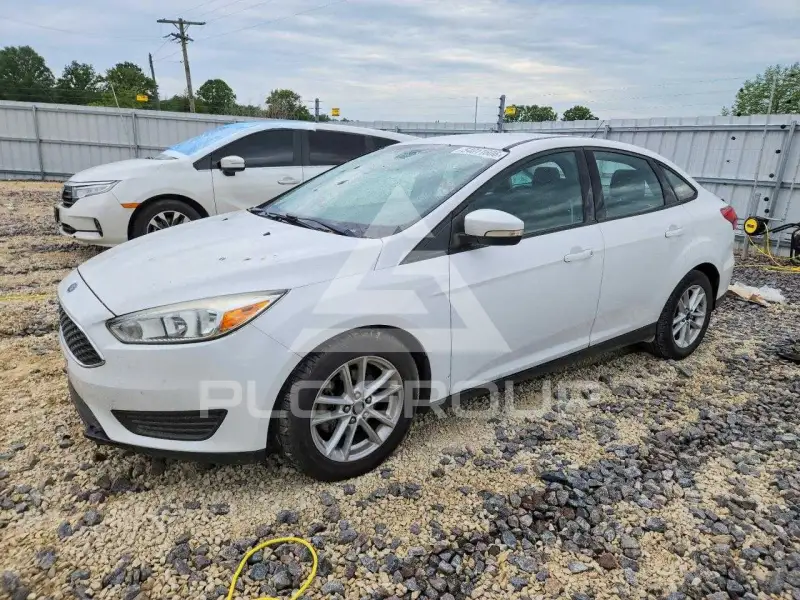 2015 Ford FOCUS photo