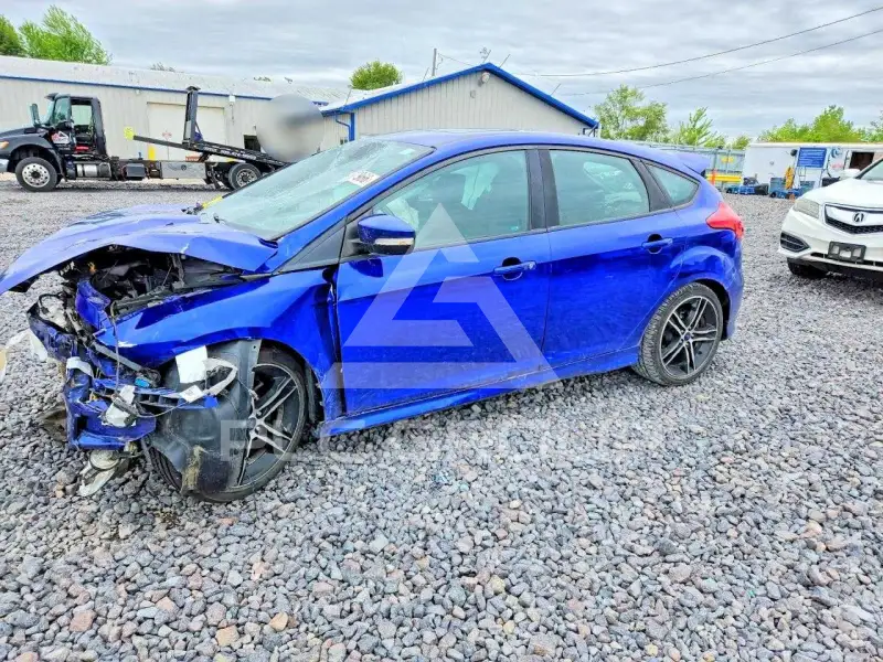 2015 Ford FOCUS photo