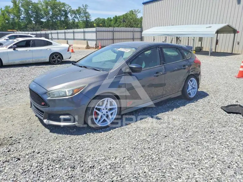2015 Ford FOCUS фото