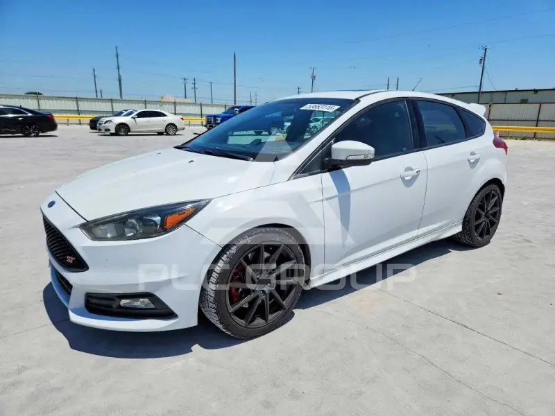 2015 Ford FOCUS фото