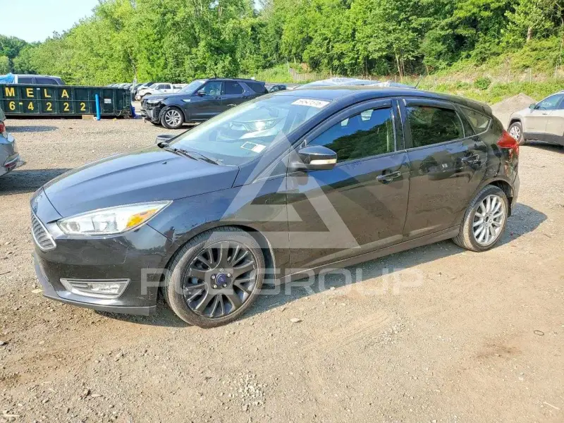 2015 Ford FOCUS photo