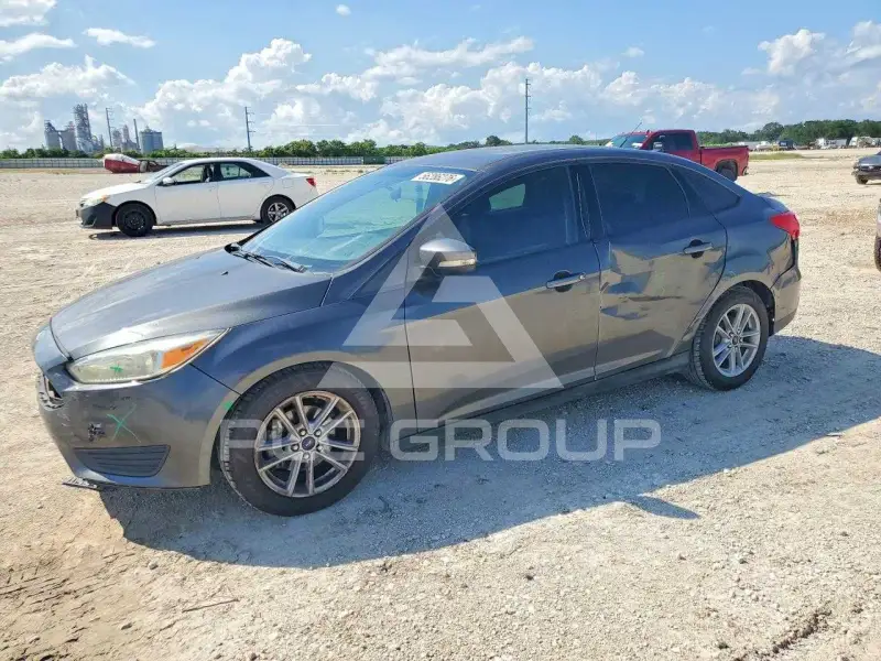 2015 Ford FOCUS photo