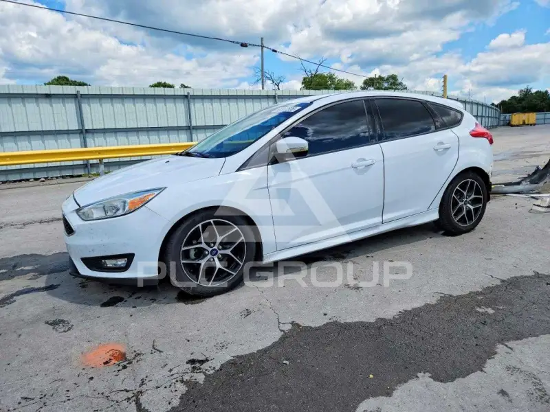 2015 Ford FOCUS фото