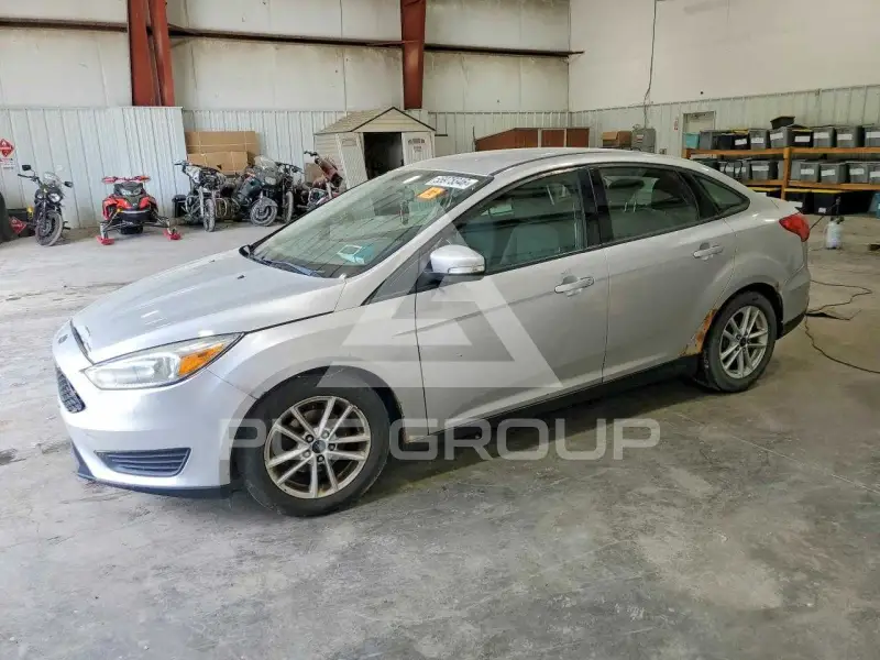 2015 Ford FOCUS photo
