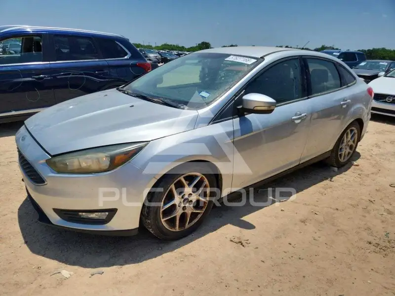 2015 Ford FOCUS photo