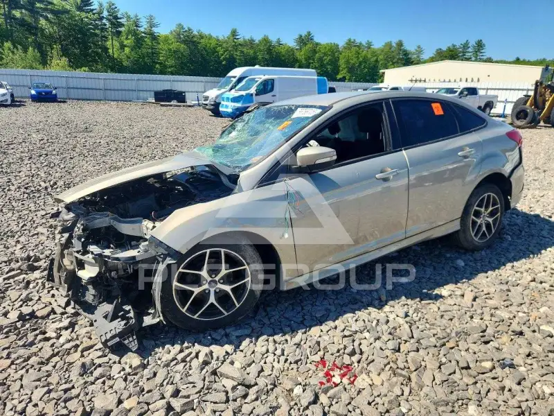 2015 Ford FOCUS photo