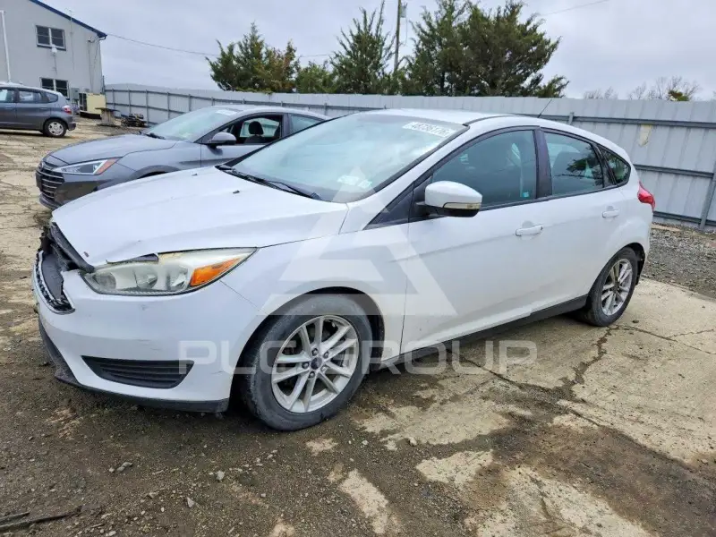2015 Ford FOCUS photo