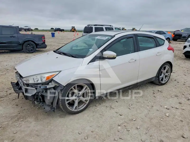 2015 Ford FOCUS photo