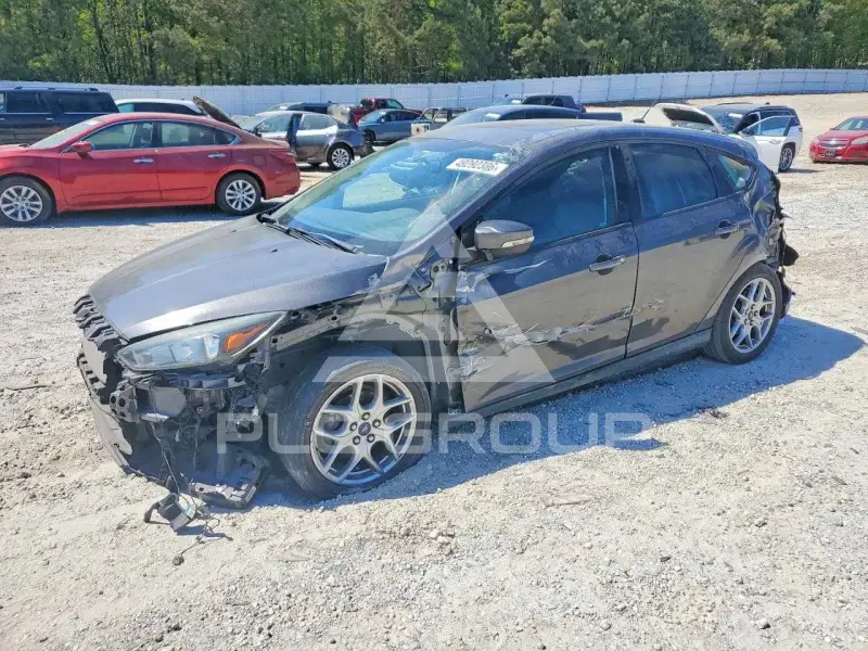 2015 Ford FOCUS фото