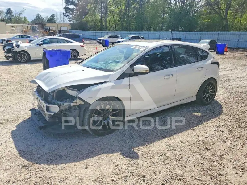2015 Ford FOCUS фото