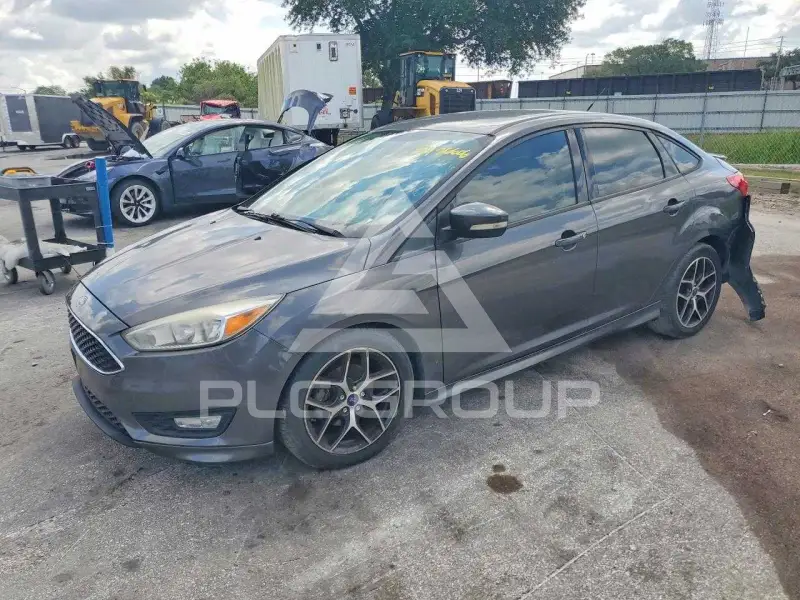 2015 Ford FOCUS photo