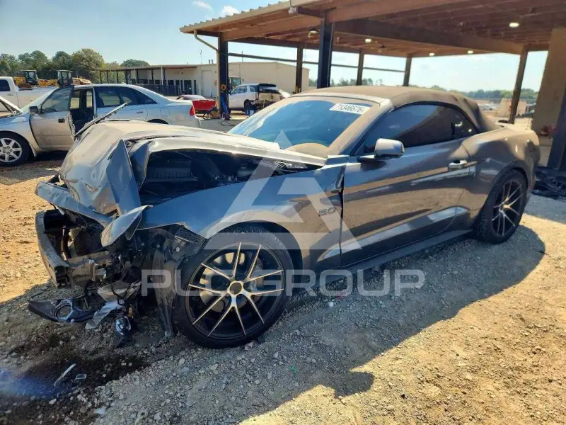 2015 Ford MUSTANG photo