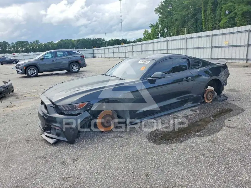 2015 Ford MUSTANG photo
