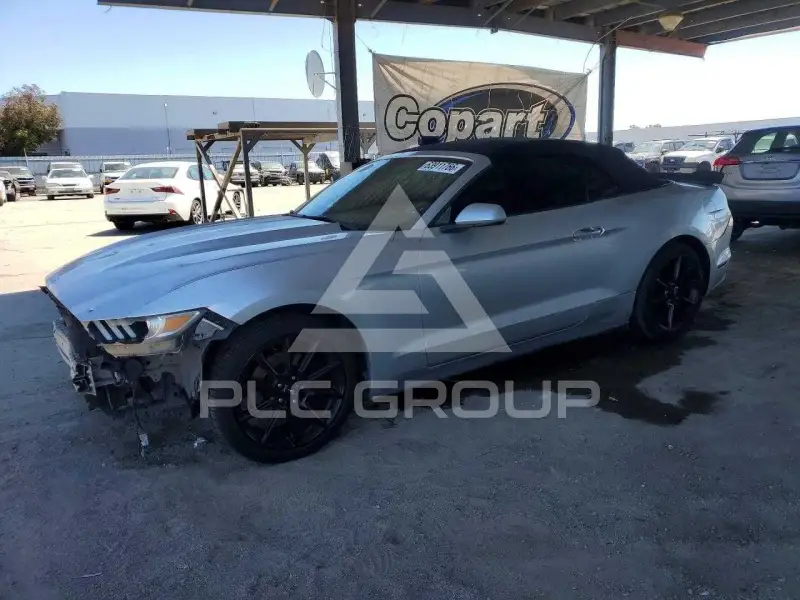 2015 Ford MUSTANG фото