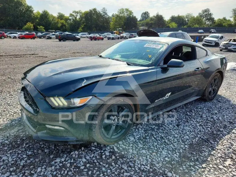2015 Ford MUSTANG photo