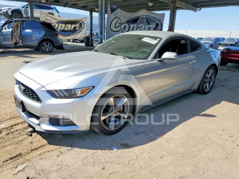 2015 Ford MUSTANG photo