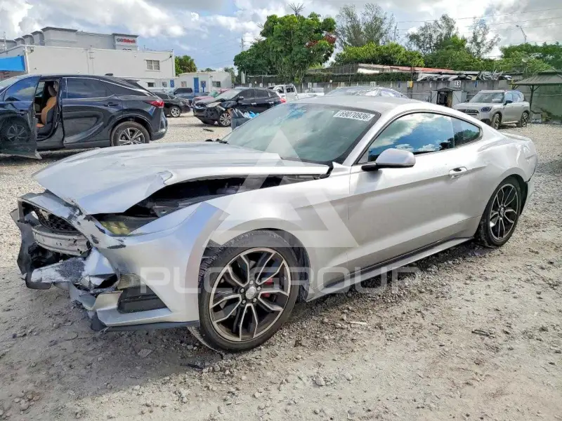 2015 Ford MUSTANG photo
