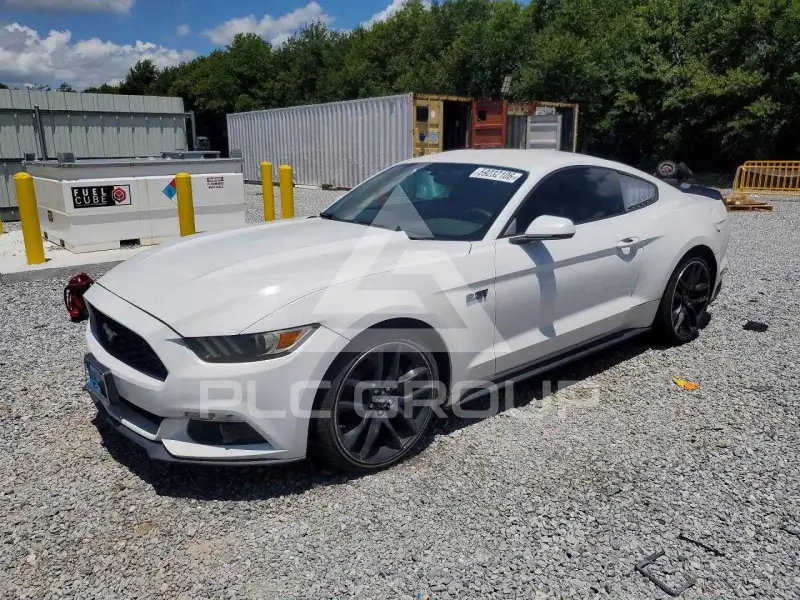 2015 Ford MUSTANG photo