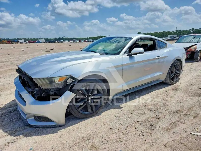 2015 Ford MUSTANG фото