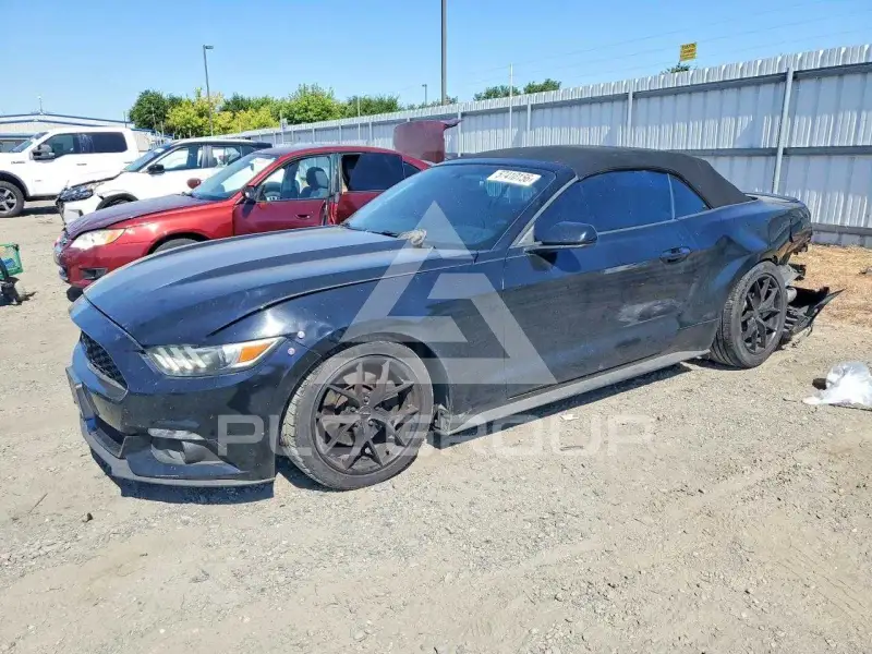 2015 Ford MUSTANG фото