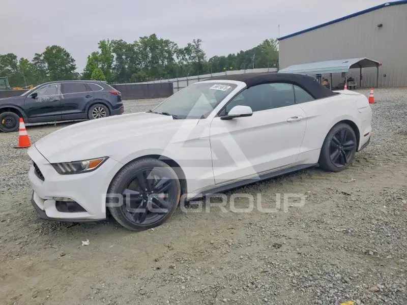 2015 Ford MUSTANG фото
