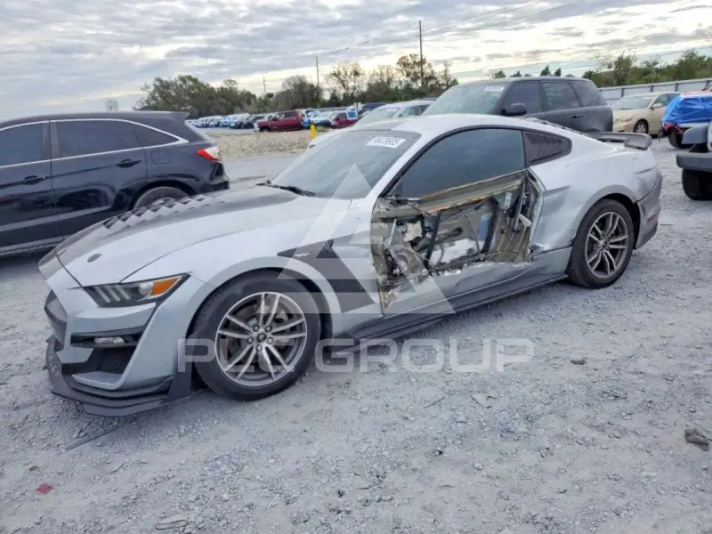 2015 Ford MUSTANG photo