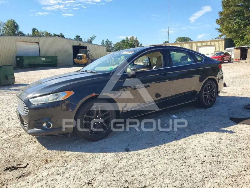 2015 Ford FUSION фото