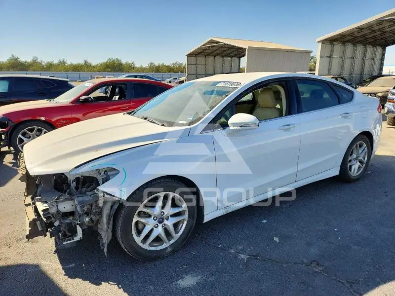 2015 Ford FUSION фото