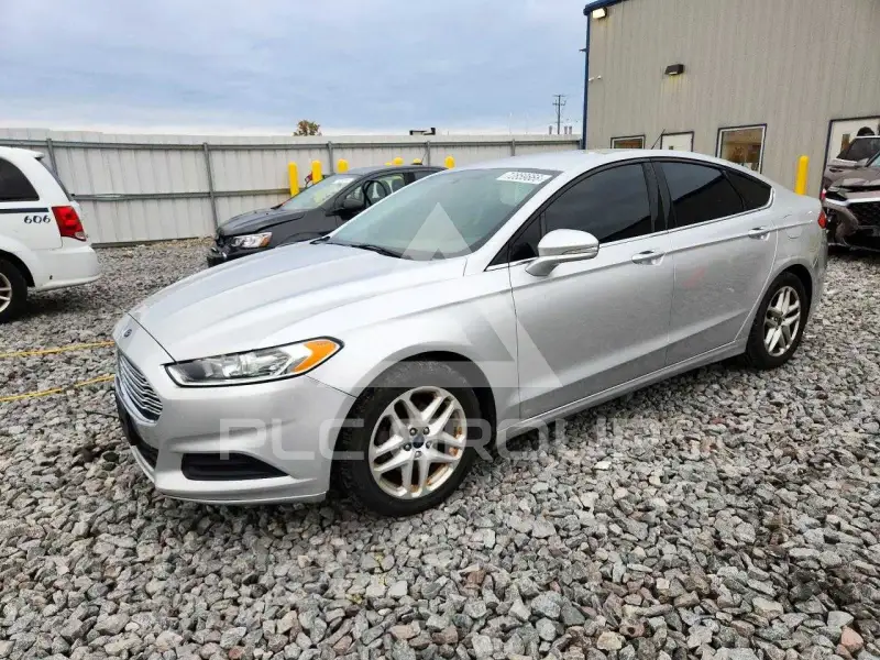 2015 Ford FUSION фото