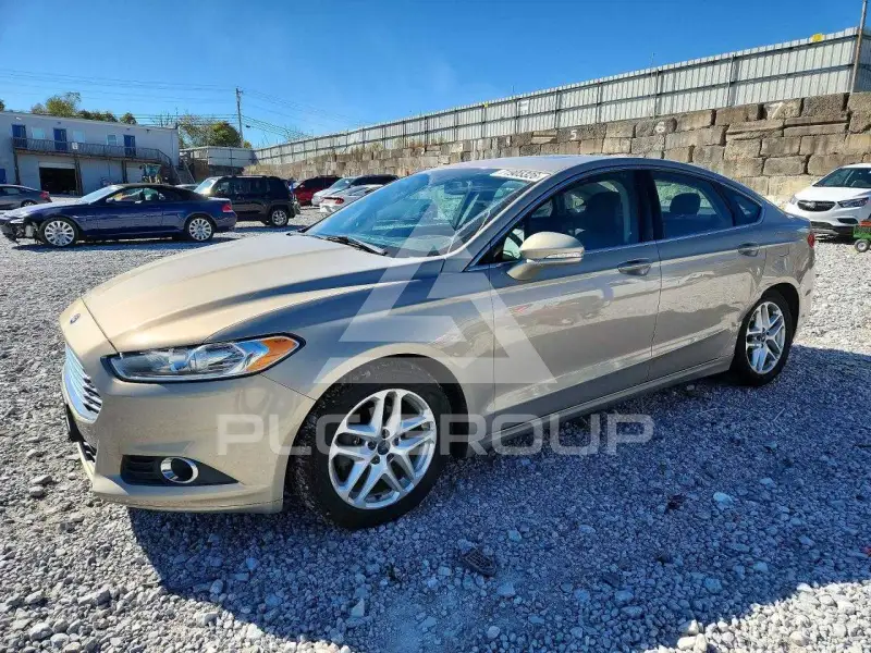 2015 Ford FUSION фото