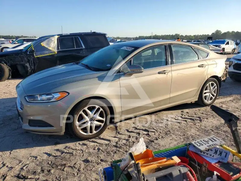 2015 Ford FUSION фото