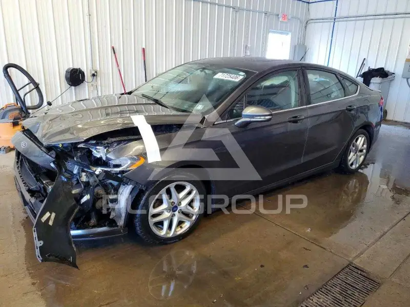 2015 Ford FUSION фото