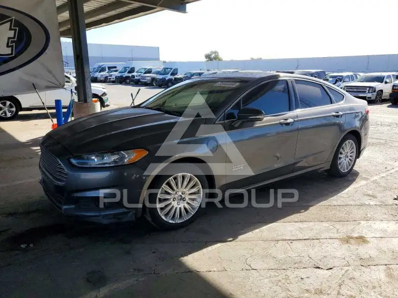 2015 Ford FUSION photo