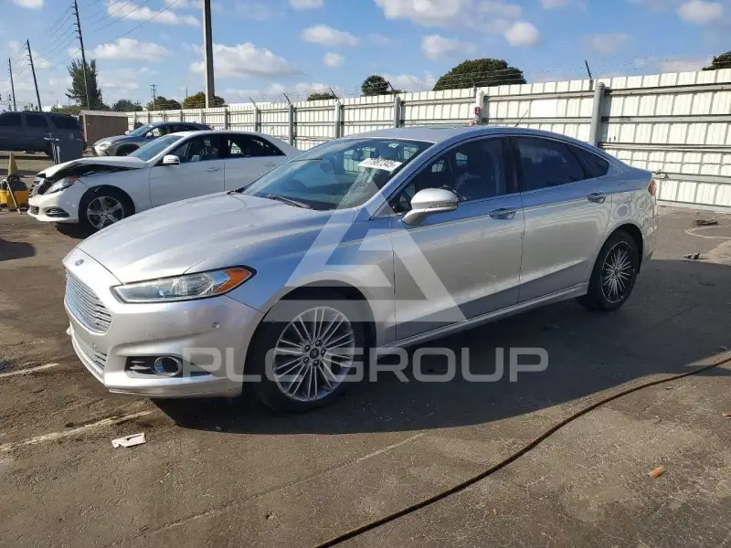 2015 Ford FUSION фото