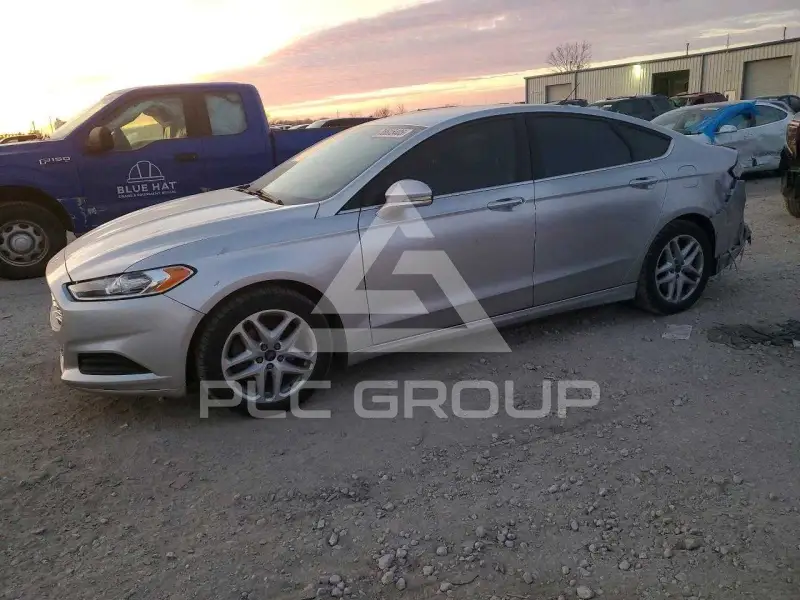 2015 Ford FUSION фото