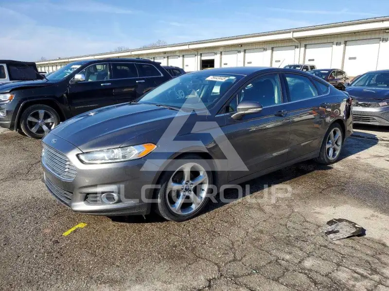 2015 Ford FUSION фото