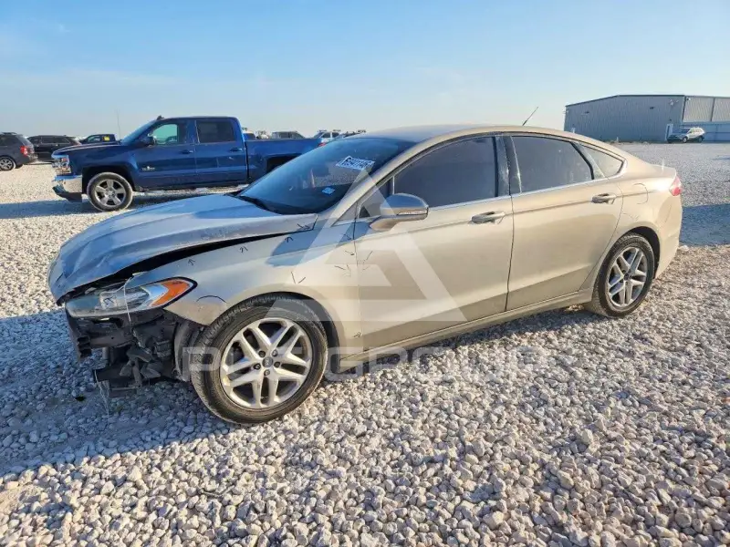 2015 Ford FUSION photo