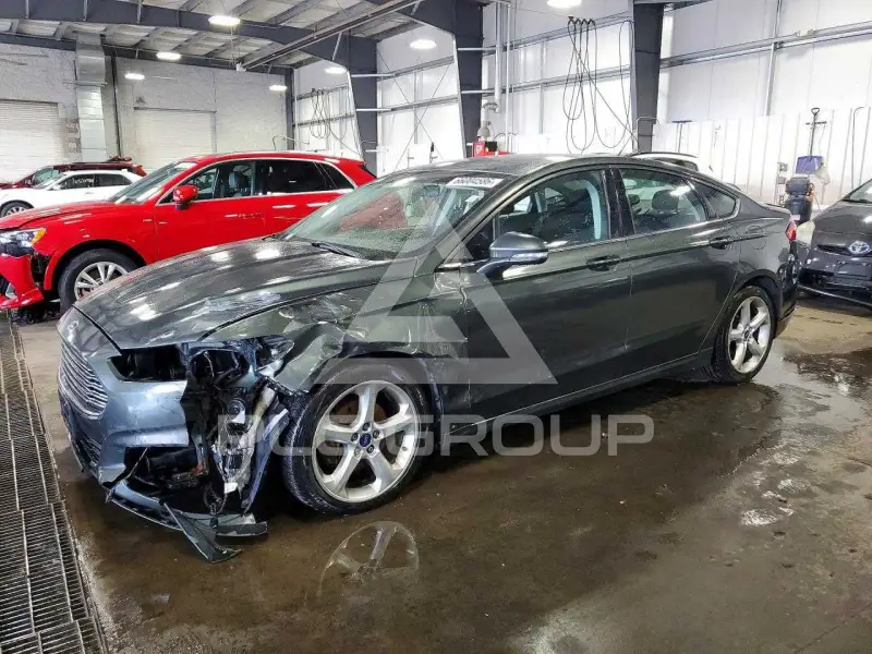 2015 Ford FUSION фото